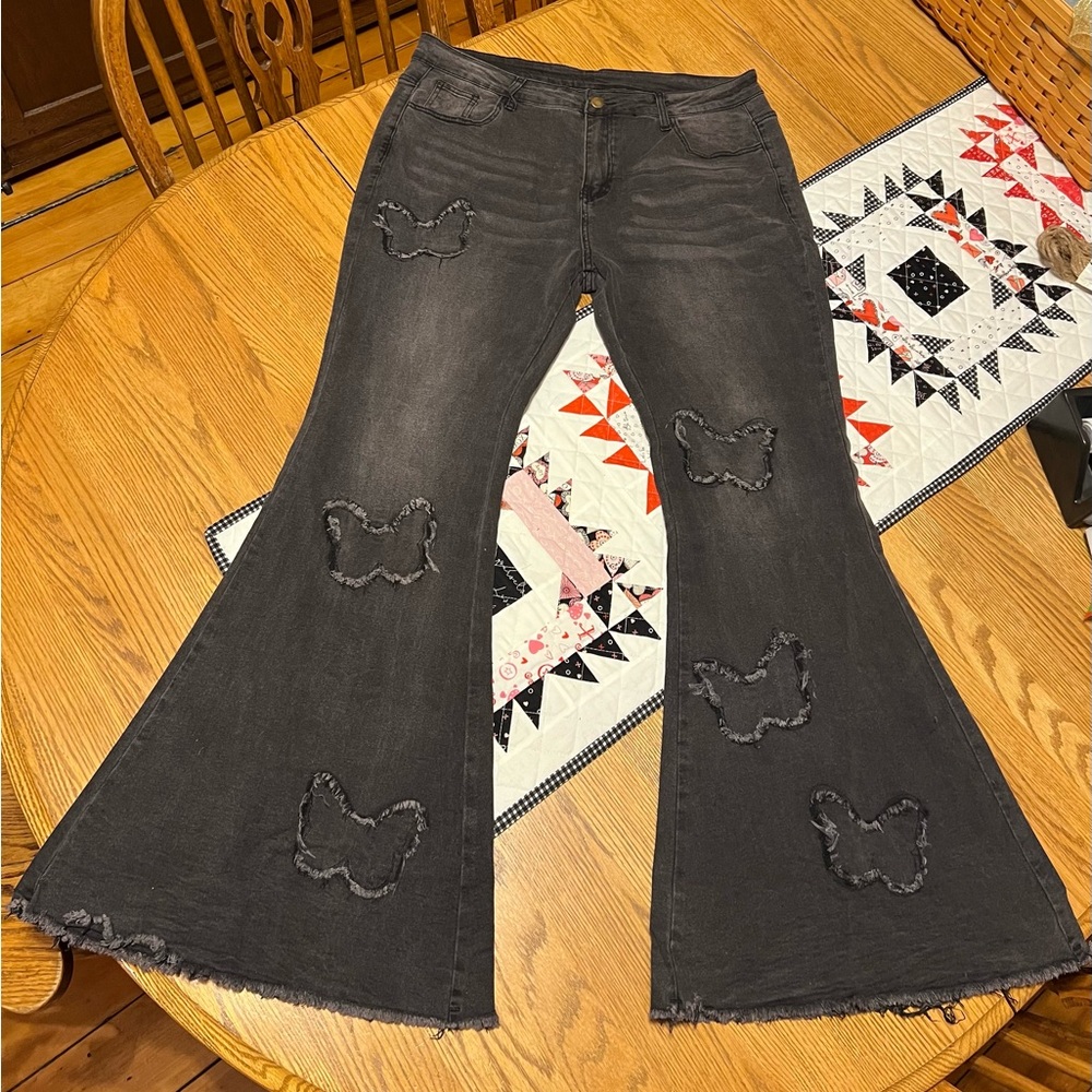 Amazon Plus Size Butterfly Black Bell Bottoms Jeans- NWT! 🦋